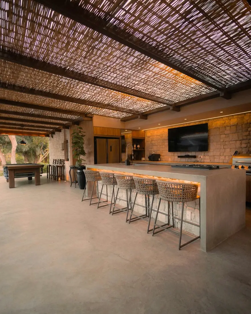 Outdoor kitchen island in Torrance, CA